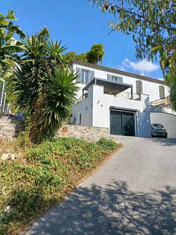 Maison contemporaine 4 chambres  avec vue mer à Toulon - Bas Corniche Marius Escartefigue