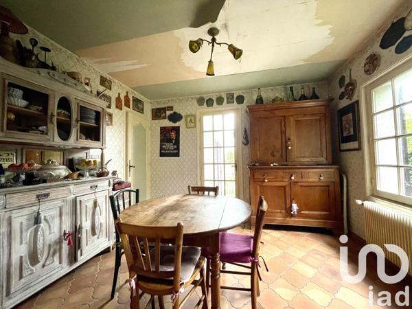 Maison 14 pièces de 272 m² à Gueugnon (71130)