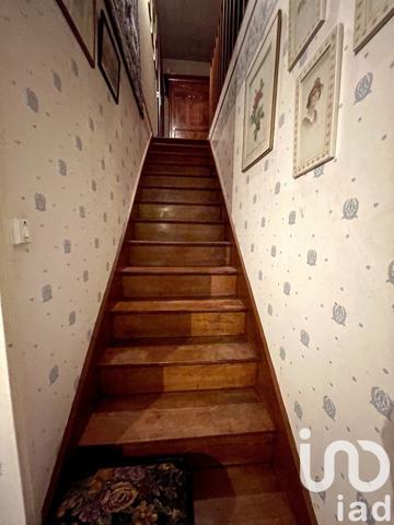 Maison 14 pièces de 272 m² à Gueugnon (71130)