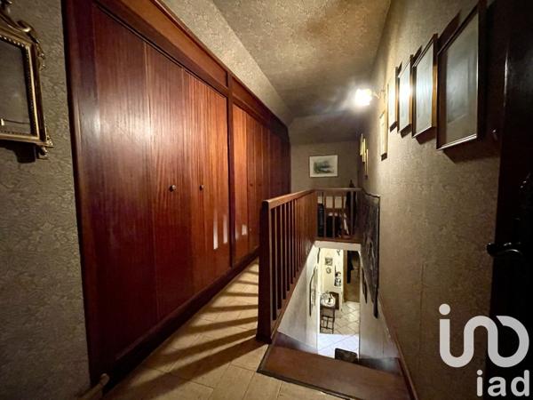 Maison 14 pièces de 272 m² à Gueugnon (71130)