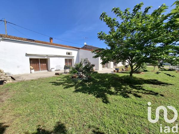 Maison 7 pièces de 166 m² à Saint-Just-Luzac (17320)