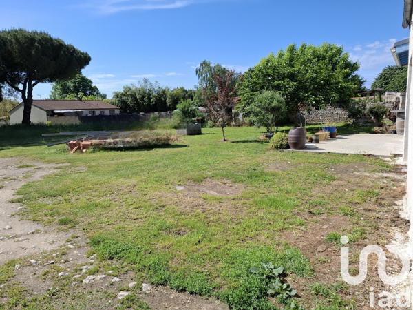 Maison 7 pièces de 166 m² à Saint-Just-Luzac (17320)