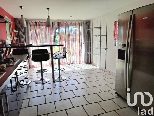 Maison 7 pièces de 166 m² à Saint-Just-Luzac (17320)