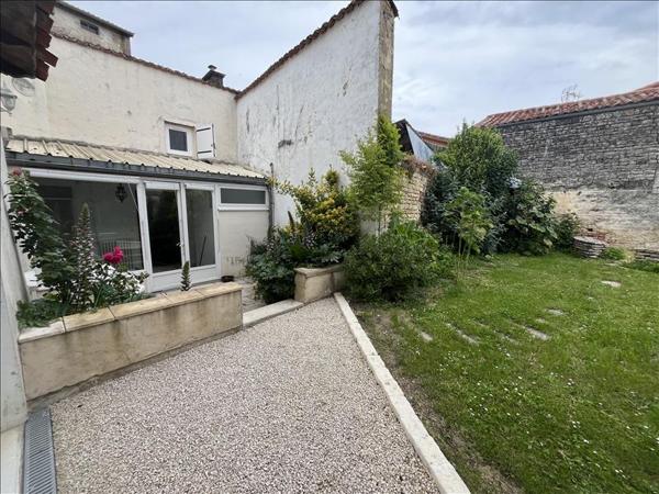 Maison à louer |  BRIOUX SUR BOUTONNE |  4 pièces | 121 m²