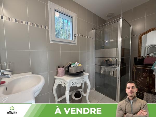 Maison
         6 pièces
        - 96 m² Exclusivité 217 000 € *