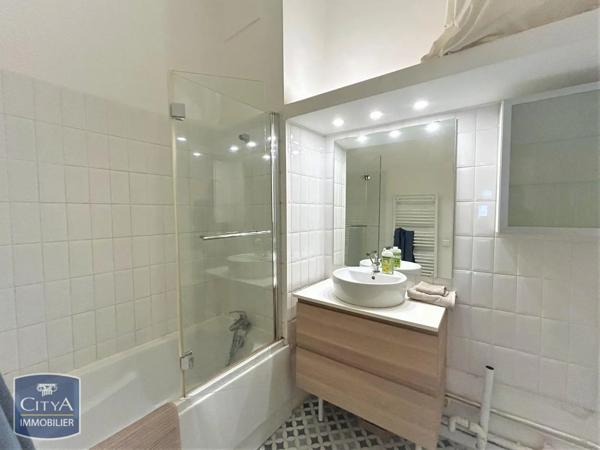 Appartement à louer 2 pièces 55.53m²