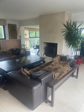 Maison 10 pièces - 250 m²