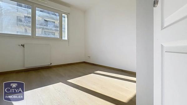Appartement à vendre 3 pièces 57.5m² Décines-Charpieu (69150)