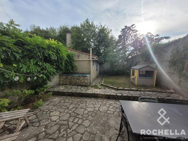 MAISON DE VILLE ENTIÉREMENT RÉNOVÉE