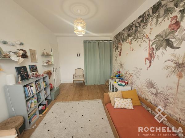 MAISON DE VILLE ENTIÉREMENT RÉNOVÉE