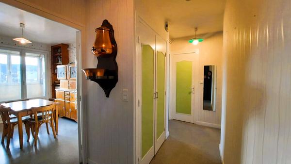 Appartement Clermont Ferrand , garage, cave et balcon.