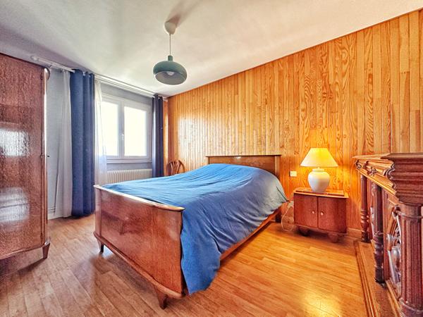 Appartement Clermont Ferrand , garage, cave et balcon.