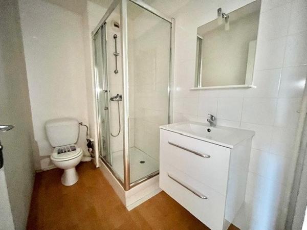 APPARTEMENT T2 AVEC CPARKING ET ASCENSEUR