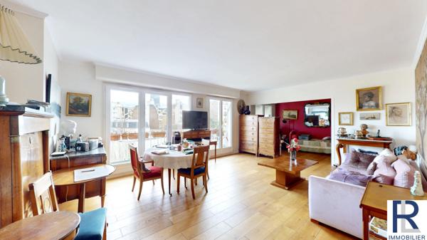 Paris (75007) Bel appartement de 104 m2 avec 3 chambres au 7ème étage à Paris VII