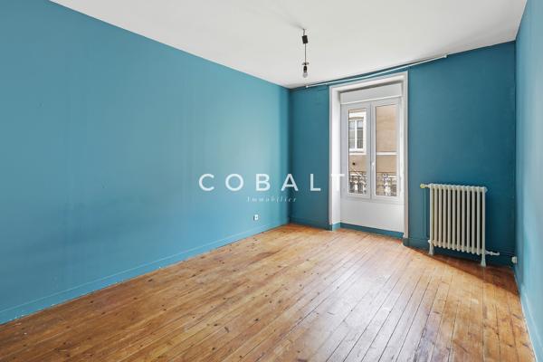 À deux pas du marché Talensac, un appartement de caractère à réinventer