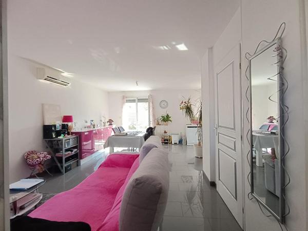 Maison Istres 4 pièce(s) 83 m2 Terrasse , Cour et Garage