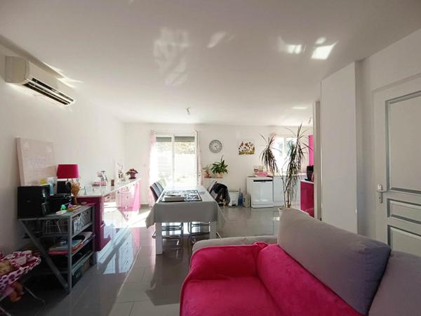 Maison Istres 4 pièce(s) 83 m2 Terrasse , Cour et Garage