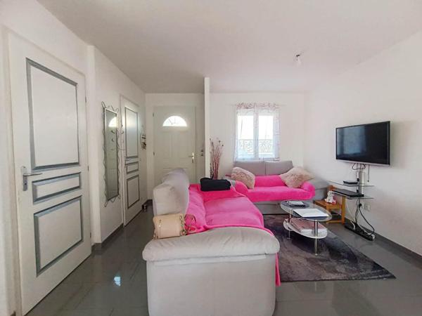 Maison Istres 4 pièce(s) 83 m2 Terrasse , Cour et Garage