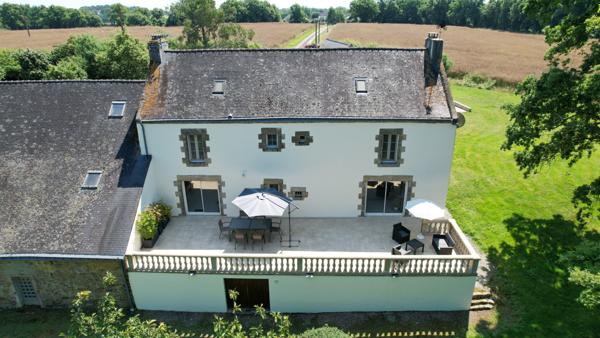 Morbihan, Surzur,  Propriété 12 pieces dont 2 Maisons 