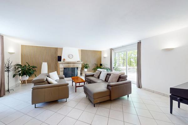 Morbihan, Surzur,  Propriété 12 pieces dont 2 Maisons 