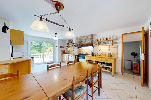 Morbihan, Surzur,  Propriété 12 pieces dont 2 Maisons 