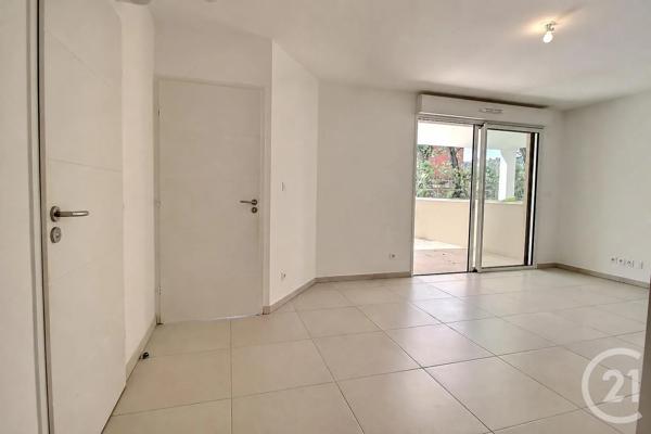 Appartement T2 à vendre  2 pièces - 41,80 m 2   BORMES LES MIMOSAS  - 83