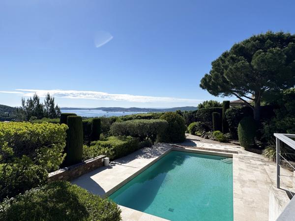 Grimaud (83310) villa d'architecte vue mer Grimaud