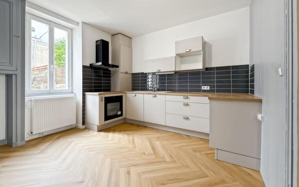 Maison à vendre    5 pièces • 125 m2 Périgueux