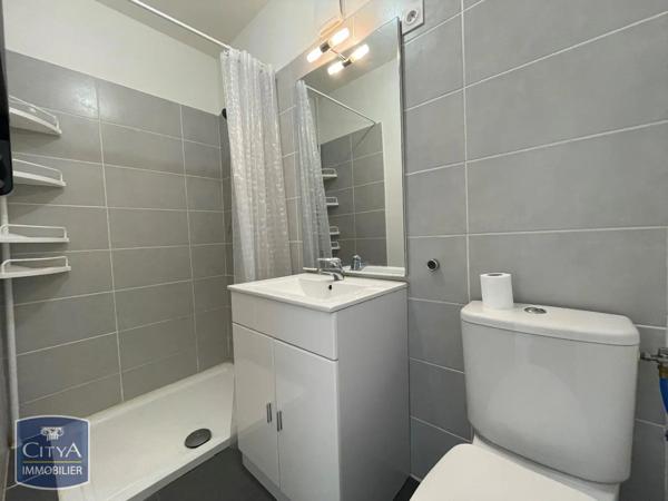 Maison à louer 4 pièces 87.65m² Nîmes (30000)