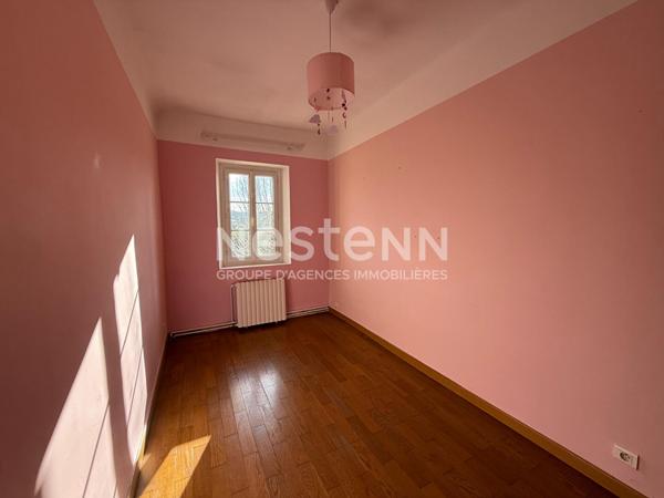 Maison Bouc Bel Air 5 pièce(s) 110.70 m2, 4 chambres, grand séjour, cuisine indépendante, jardin, remise