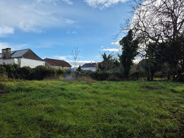 À vendre - Maison traditionnelle, 4 pièces située à Oloron-Sainte-Marie (64400)