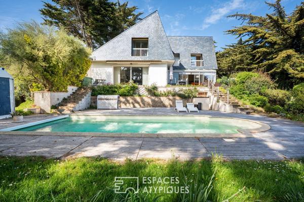 Maison d’architecte vue mer avec piscine et jardin de pins à vendre au Pouliguen