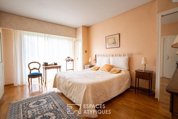 Maison d’architecte vue mer avec piscine et jardin de pins à vendre au Pouliguen