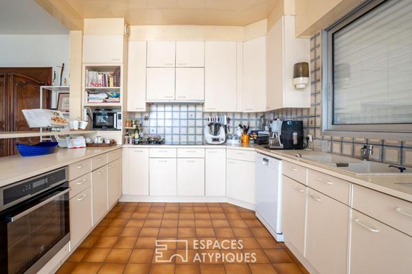 Maison d’architecte vue mer avec piscine et jardin de pins à vendre au Pouliguen