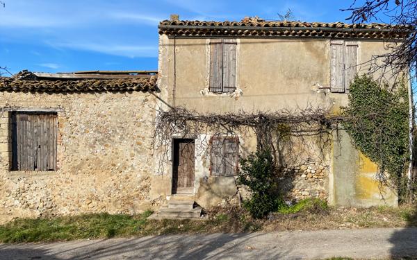 Maison à vendre    3 pièces •  Oraison