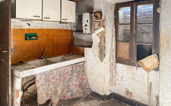 Maison à vendre    3 pièces •  Oraison