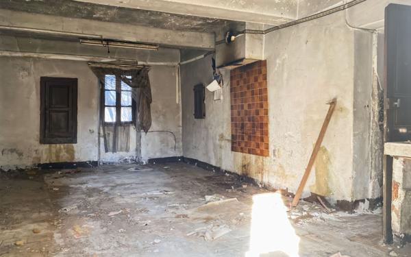 Maison à vendre    3 pièces •  Oraison