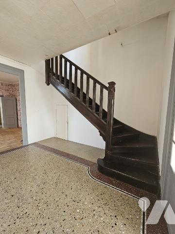 MAISON  COMPLETEMENT RENOVEE - LE CATEAU