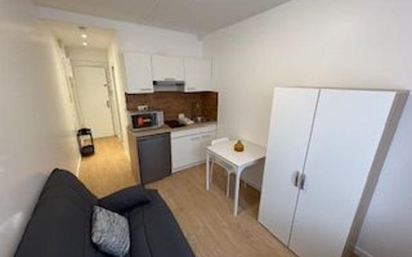 Appartement à louer    1 pièce • 15,22 m2 Versailles