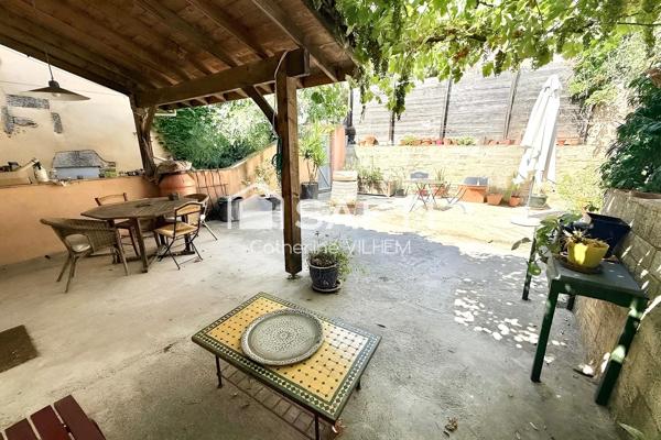 Charmante maison du 15 eme , sallesvoutees basseset terrasse