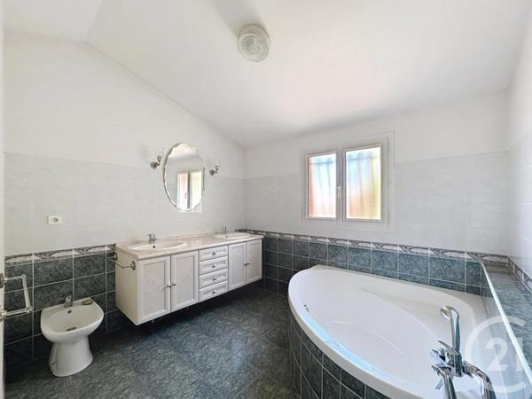 Maison à vendre  5 pièces - 128,56 m 2   CERET  - 66