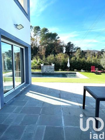 Maison 5 pièces de 110 m² à Flassans-sur-Issole (83340)