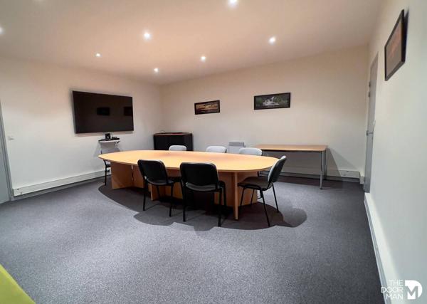 Bureau - Vendu - 548 m² - BOURGES | The Door Man