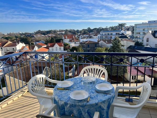 APPARTEMENT à VAUX SUR MER