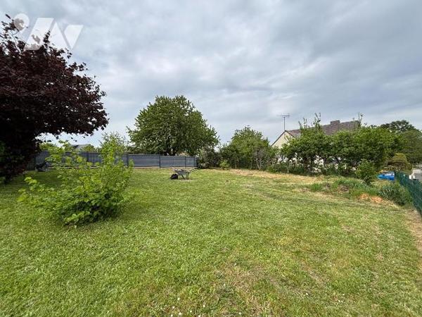 Exclusivement à l'Etude, Au coeur du bourg de LECOUSSE, Maison de plain-pied proposant 117 m2:...