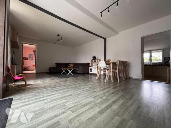 Exclusivement à l'Etude, Au coeur du bourg de LECOUSSE, Maison de plain-pied proposant 117 m2:...
