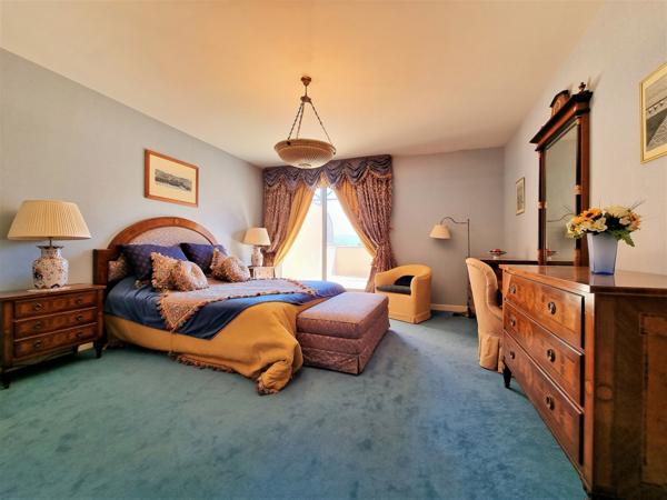 Prévessin-Moëns (01280) APPARTEMENT DE PRESTIGE, 8 PIECES, 5 CHAMBRES EN ATTIQUE, DOMAINE SECURISE - PREVESSIN-MOENS (01280)