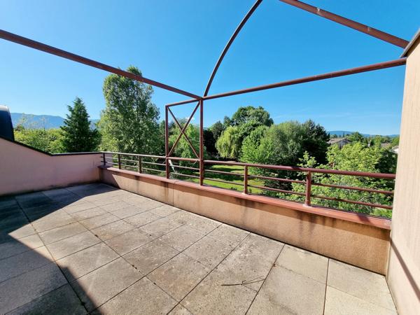 Prévessin-Moëns (01280) APPARTEMENT DE PRESTIGE, 8 PIECES, 5 CHAMBRES EN ATTIQUE, DOMAINE SECURISE - PREVESSIN-MOENS (01280)