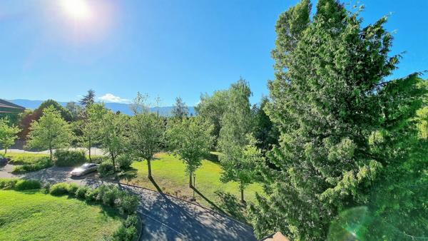 Prévessin-Moëns (01280) APPARTEMENT DE PRESTIGE, 8 PIECES, 5 CHAMBRES EN ATTIQUE, DOMAINE SECURISE - PREVESSIN-MOENS (01280)