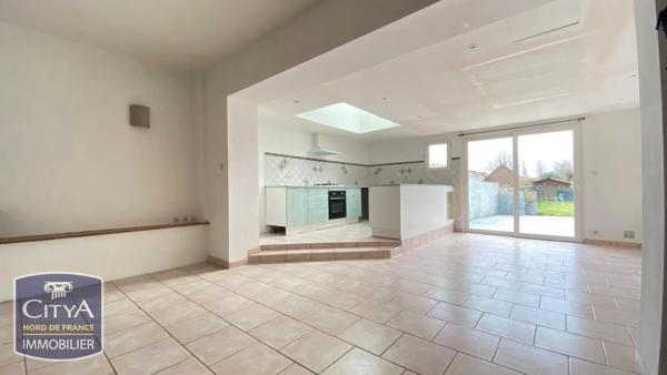 Maison à louer 4 pièces 78m² Sin-le-Noble (59450)
